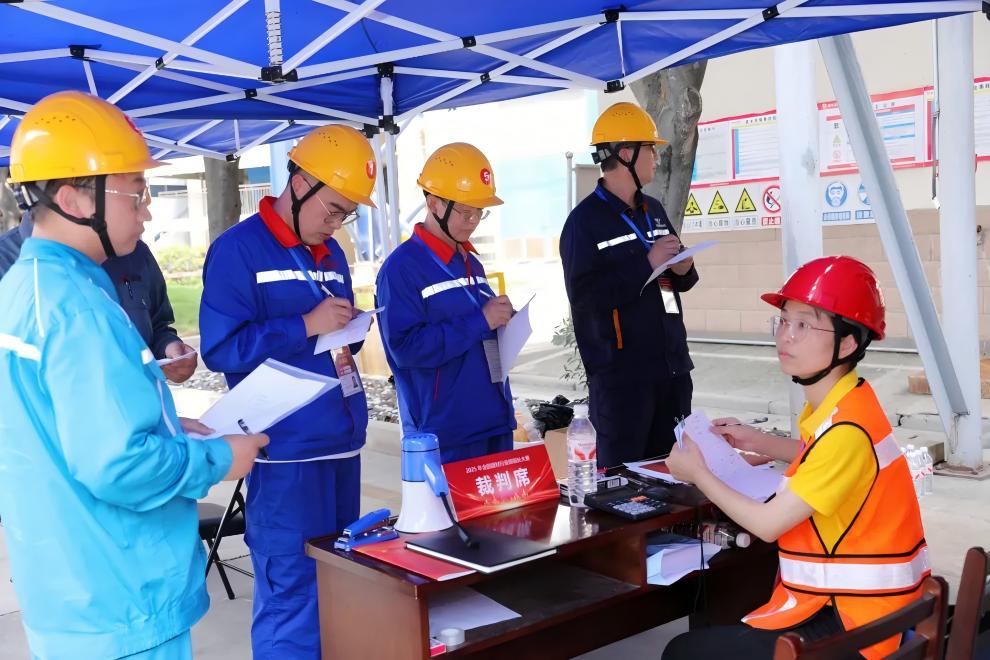 1758589878942912.jpg 923-1.jpg